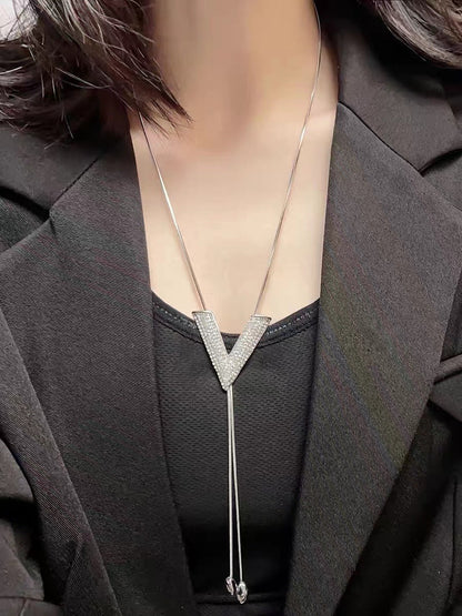 Adjustable Silver V-Letter Clavicle Chain Necklace