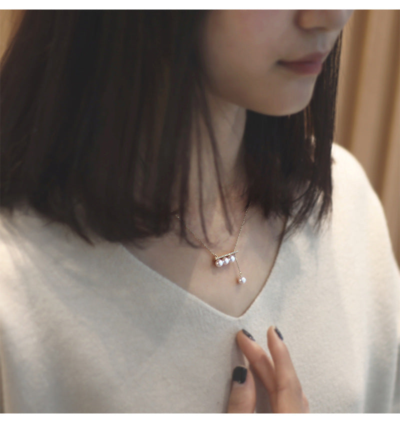 Balanced Falling Sound Vacuum Gold Zircon Pearl Balance Beam Clavicle Chain